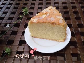 【杏仁蜂蜜戚风蛋糕】
的做法步骤:16