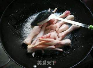 虎皮鸡爪的做法步骤:3