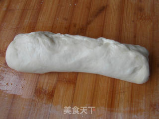 香肠面包之花朵形的做法步骤:3