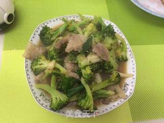西兰花炒肉的做法步骤:4