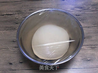 走进春天回忆妈妈的味道——双色荠菜锅贴的做法步骤:2