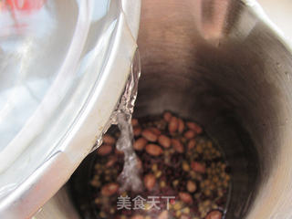 补血美容----红豆花生豆浆的做法步骤:3