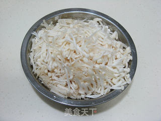 金针番茄蛋花汤的做法步骤:2