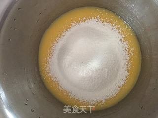 8寸戚风蛋糕的做法步骤:3