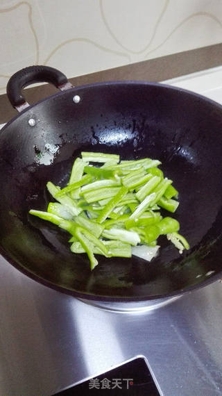 尖椒炒猪肚的做法步骤:5