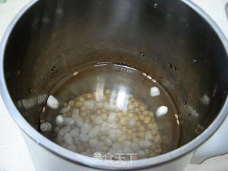 黄豆花生小麦仁豆浆的做法步骤:4