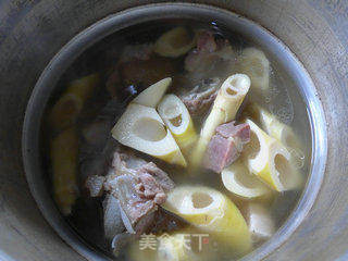 咸肉雷笋肉骨汤的做法步骤:10