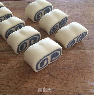 双色如意馒头的做法步骤:13