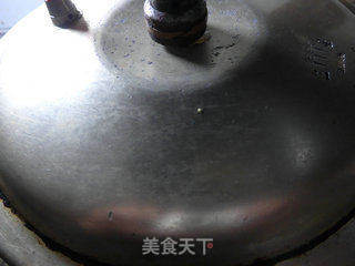 咸肉雷笋肉骨汤的做法步骤:9
