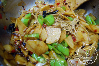 电烤箱食谱之烤鲫鱼的做法步骤:6