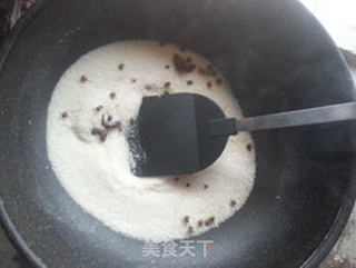 盐焗鹌鹑蛋的做法步骤:3