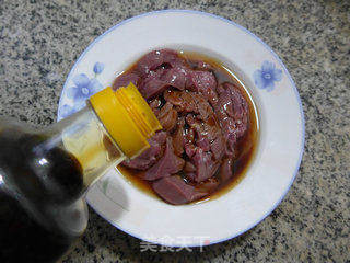 尖椒洋葱炒猪腰的做法步骤:7