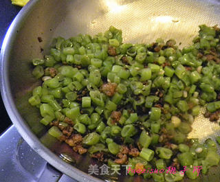 揽菜肉末四季豆的做法步骤:7