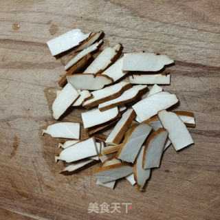 鸡蛋香干炒韭菜的做法步骤:2