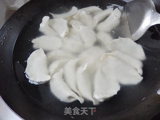韭菜鲜肉水饺的做法步骤:17