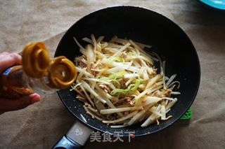 肉丝水果苤蓝的做法步骤:10