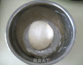 韭菜虾仁猪肉饺子的做法步骤:2