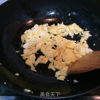 鸡蛋香干炒韭菜的做法步骤:6