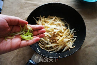 肉丝水果苤蓝的做法步骤:9