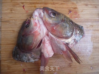 剁椒鱼头的做法步骤:2