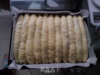豆沙奶香排包的做法步骤:6
