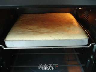 草莓蛋糕卷的做法步骤:10