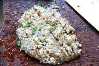凤尾虾球蒸鱼糕,零厨艺做洋气小菜的做法步骤:3