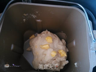 金钱椰蓉小面包的做法步骤:2