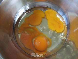 纸杯蜂蜜小蛋糕的做法步骤:2