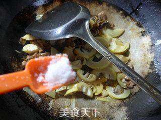 梅干菜肉片炒雷笋的做法步骤:10