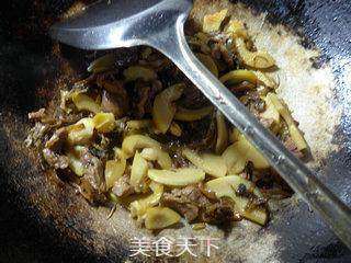 梅干菜肉片炒雷笋的做法步骤：12