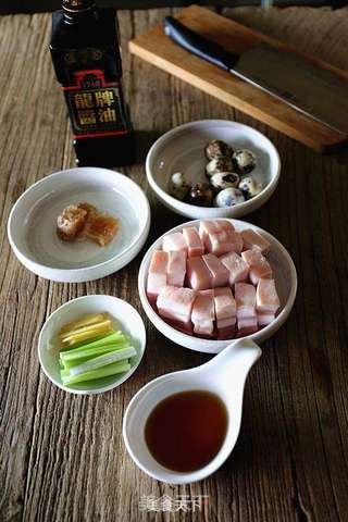 外婆红烧肉的做法步骤：1