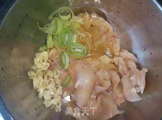 滑溜鸡片的做法步骤:2