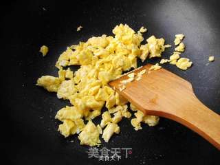 秋葵炒鸡蛋的做法步骤：4
