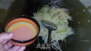 永远吃不腻的经典家常菜———酸辣土豆丝的做法步骤:16