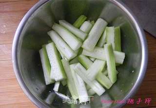 金蒜粉丝蒸丝瓜的做法步骤:3