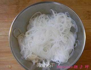 金蒜粉丝蒸丝瓜的做法步骤:4