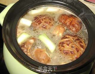 清炖牛腩花菇的做法步骤:5