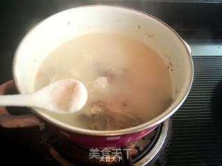 小鲫鱼汤的做法步骤:6
