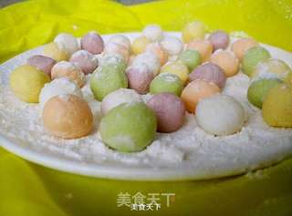 五彩糯米小丸子的做法步骤：6
