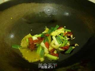 爆炒香辣花甲的做法步骤:5