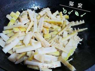 焙煎蒜香笋的做法步骤:4