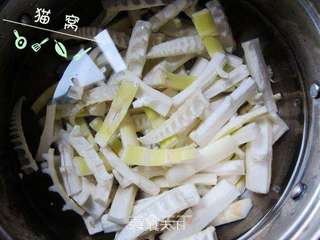 焙煎蒜香笋的做法步骤:2
