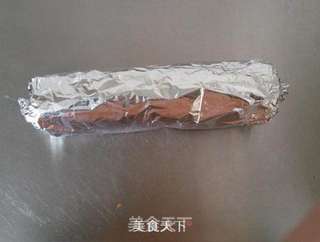 有馅的蛋糕孩子更爱吃——肉松蛋糕卷的做法步骤:15