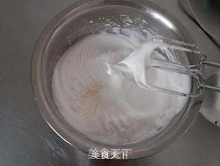 有馅的蛋糕孩子更爱吃——肉松蛋糕卷的做法步骤:6