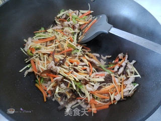 鱼香肉丝的做法步骤:9