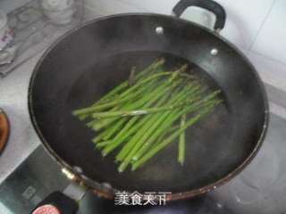 芦笋培根卷的做法步骤:2