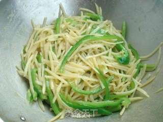 青椒土豆丝的做法步骤:7