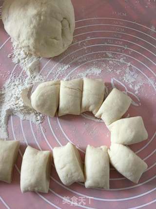 韭菜鸡蛋肉包子的做法步骤:6