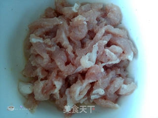 鱼香肉丝的做法步骤:2